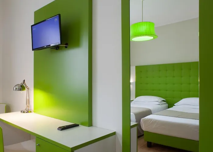 Palmanova Отель Милан